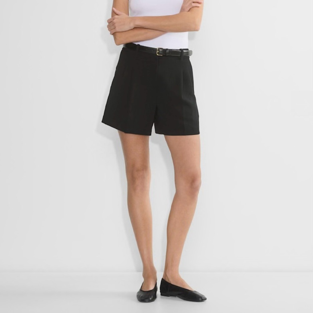 Aritzia Wilfred The Effortless Short Mid-Thigh Crepette black